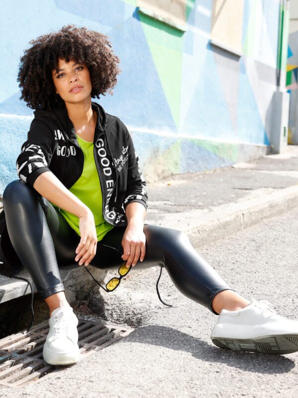 Sweatjacke mit allover Print